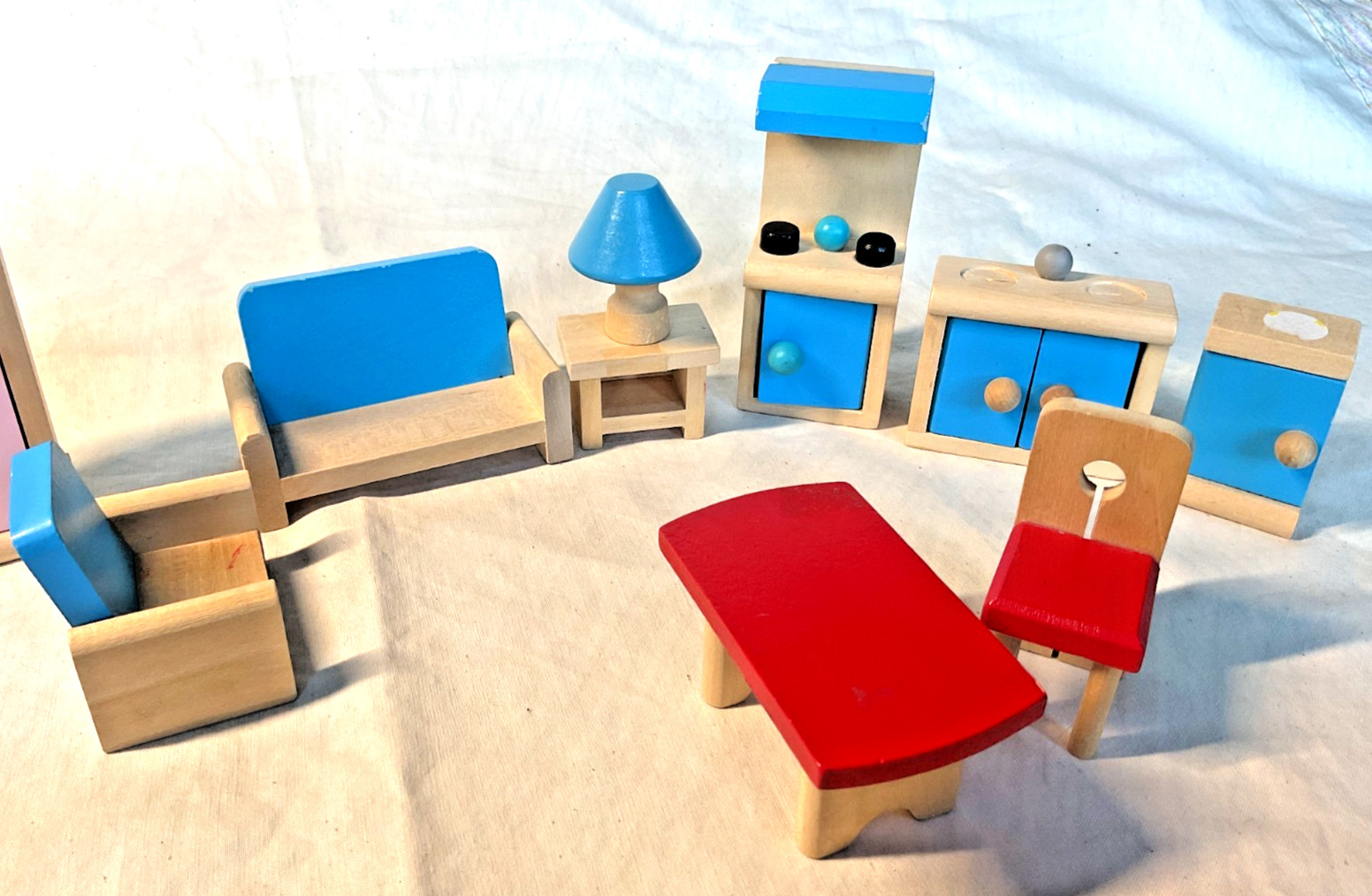 Lot of 15 Hape-style  Wooden Dollhouse Furniture &ndash; Kitchen
