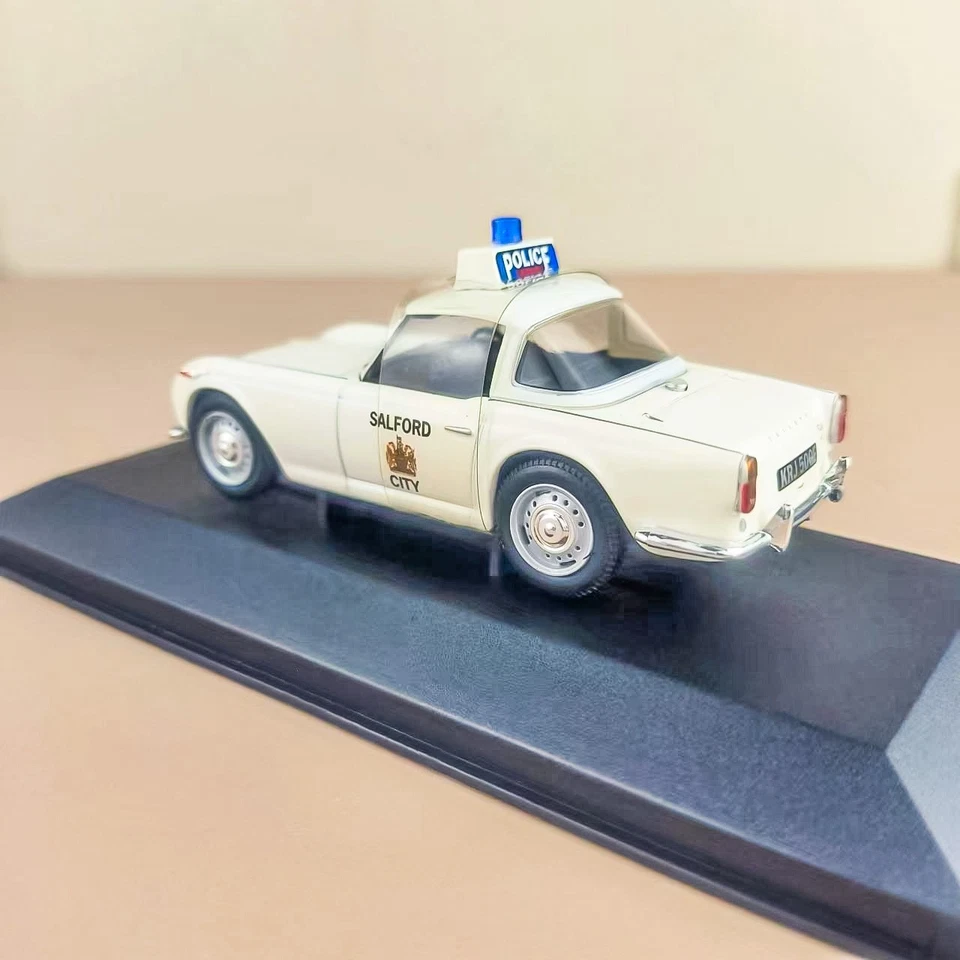 1/43 Corgi Vanguards VA11507 Triumph TR4A Salford City Police Diecast Car Model - Image 4 of 4