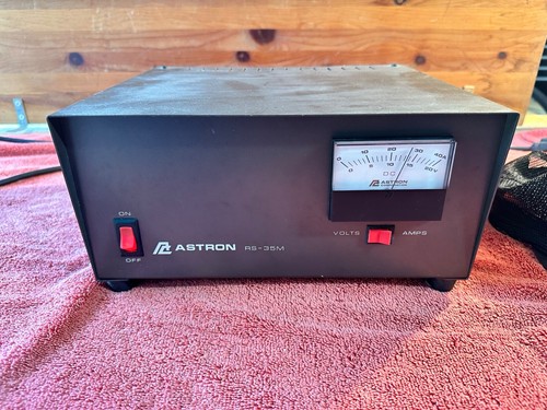 Astron RS-35M Power Supply Metered 13.8V 35 Amp Power Supply - Zdjęcie 12 z 12
