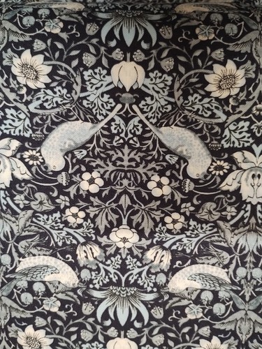 William Morris Strawberry Thief Mini Indigo Tissu Coton Pour Matelassage Et Robe - Imagen 10 de 12