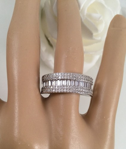 Vintage Jewellery Band Ring with White Sapphires Antique Art Deco Dress Jewelry - Picture 3 of 10
