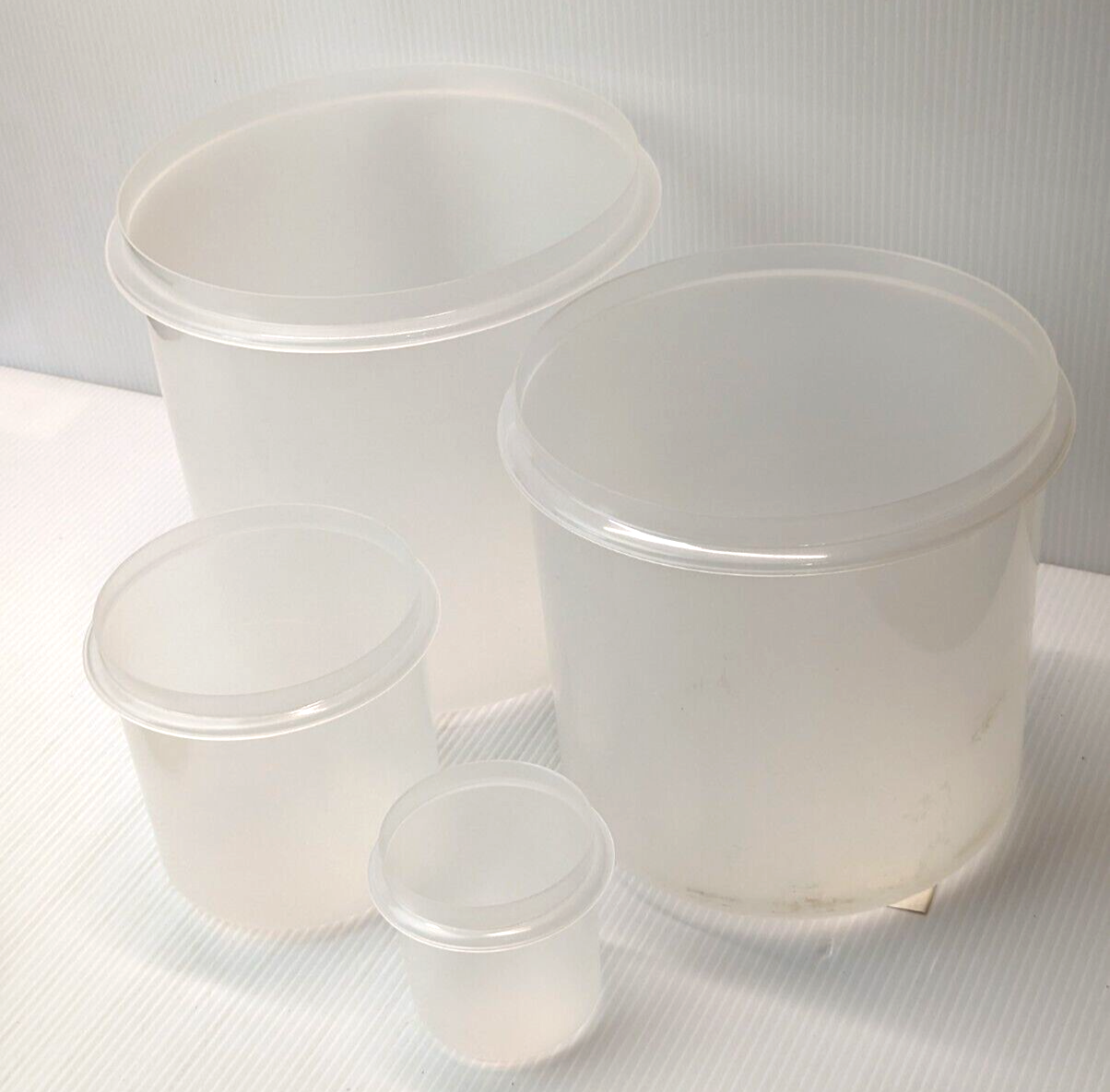 Pioneer Food Round Storage Containers 3007L 3006L 3003L 3001L with Lid set of 4 - Photo 4 sur 10