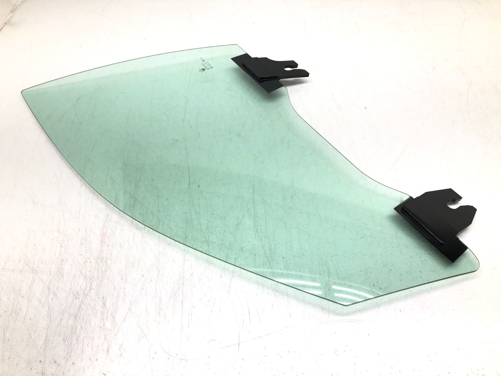 2017-2024 MASERATI LEVANTE LEFT DRIVER FRONT DOOR WINDOW GLASS OEM