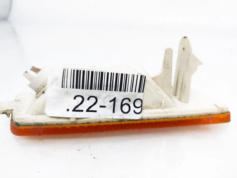 Lámpara de señalización lateral del conductor Volkswagen GTI 2006-2009 *En parachoques 1K5-945-071-A Foto 2 de 4