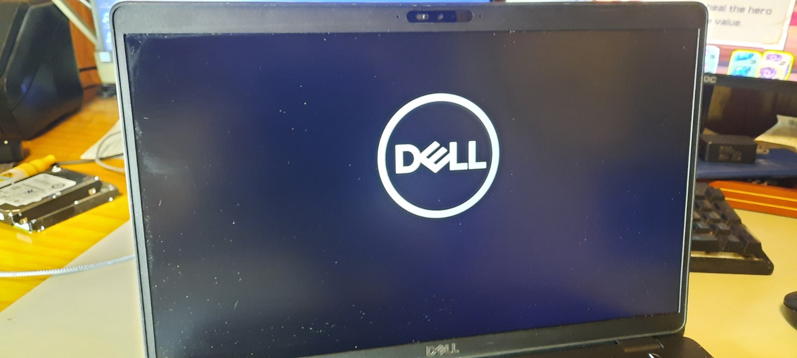Dell Latitude 5501, 15.6-Inch Laptop, with Intel Core i7 9th Gen., 256 GB SSD (Solid State Drive), Windows 10 Pro