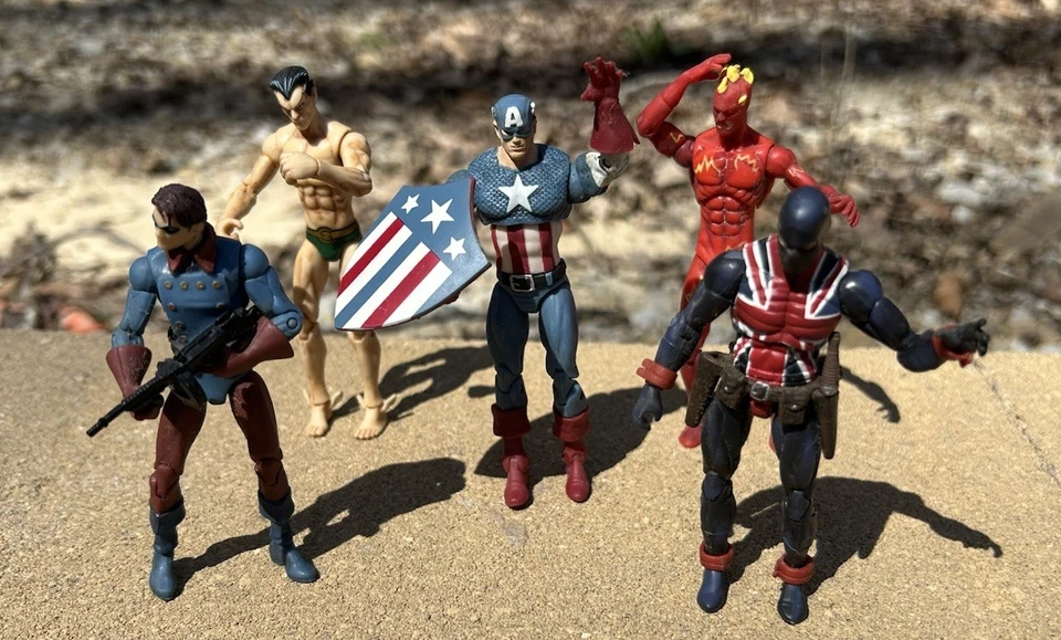 Juego Invaders Segunda Guerra Mundial - Capitán América, Bucky, Union Jack, Submariner y Antorcha Humana Foto 4 de 4