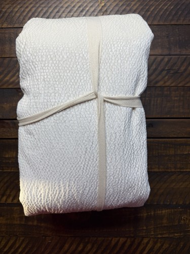 West Elm Hammered Velvet Duvet Cover King White Pre Owned - Picture 1 of 4