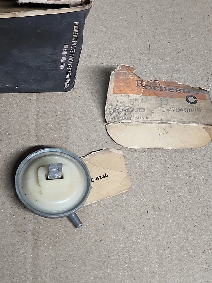 Nuevo de Lote Antiguo 1970 Chevrolet Chevelle Camaro Chevy II 307 2 Bbl Carb Choke Aspiradora 7040849 Foto 2 de 4