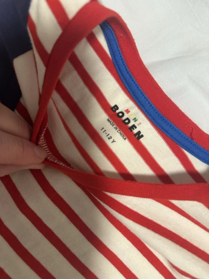 Mini Boden Boys Lot Of 2 Long Sleeve Shirt And A T-shirt Size 11-12 Years Old - Image 4 of 4