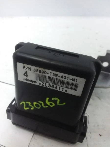 Módulo de control de puerta de enlace híbrido Honda Accord 38890-T3W-A01 2015 Foto 4 de 4