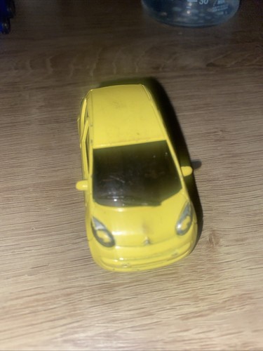 citroen berline modele C1 blanc trait noir - majorette - Imagen 3 de 15