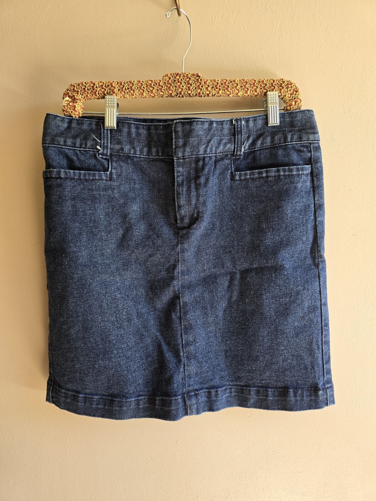 Tommy Hilfiger Womens Indigo Blue Denim Skirt Size 10 with Pockets Belt Loops