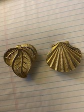 Vintage Designer Mimi di N C Belt Buckles Leaf Shell Gold Tone 1976