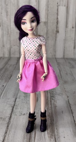 Disney’s  The Descendants Doll Mal - Picture 1 of 11