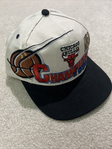Chicago Bulls Vintage 1996 Logo Athletic NBA Champs Locker Room Snapback Hat - Bild 11 von 11