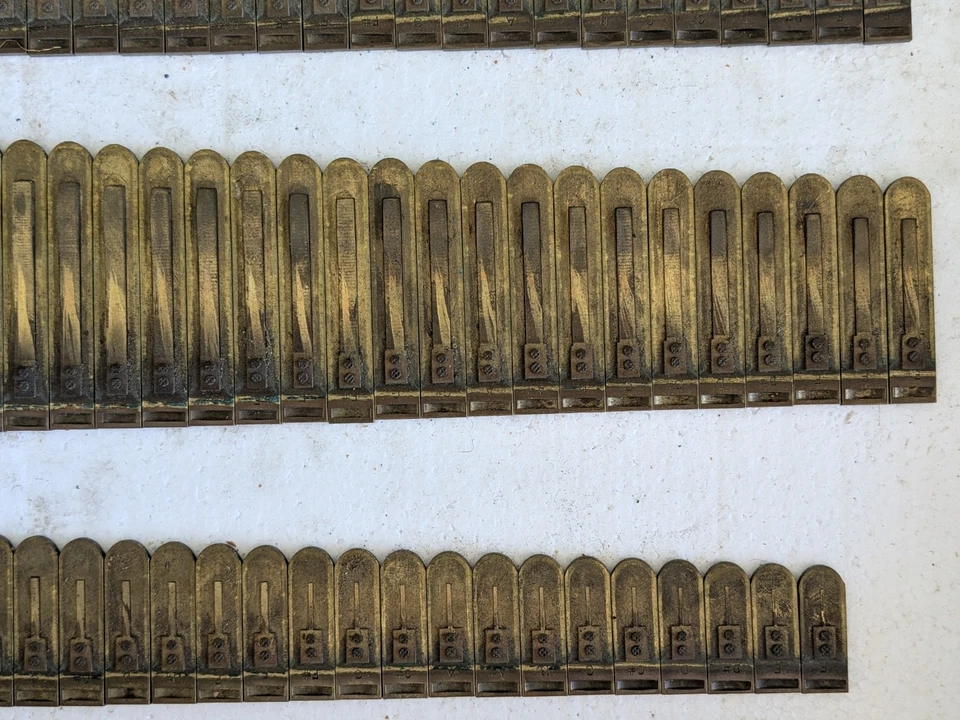 146 Antique Brass Reed & Base Collated Master Set From A Pump Organ - Image 3 of 4