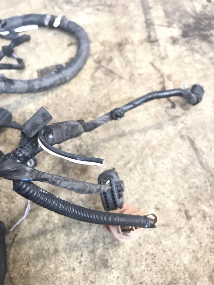 Arnés de cableado de bahía de motor Ford Explorer 3,5 L con caja de fusibles OEM 2018-2019 Foto 3 de 4