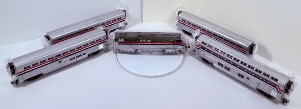 MTH RailKing Amtrak Genesis 5-Car Set O Scale Diesel Engine & Coaches - NEW - Image 2 of 4