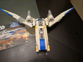 LEGO STAR WARS U-WING 75155 (Complete Set and Manual, missing a Fig)