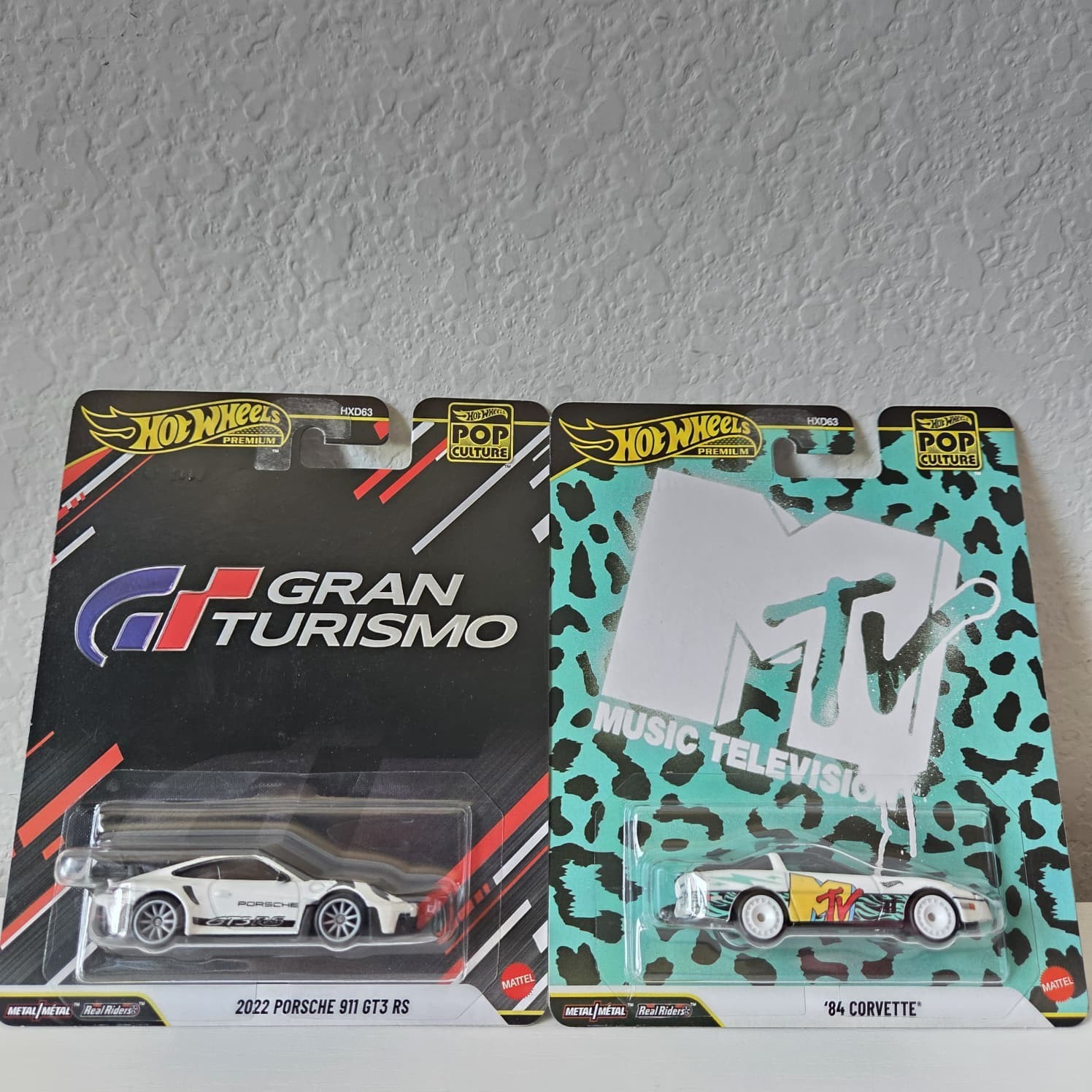 Hot Wheels Premium 2022 Porsche 911 GT3 RS & MTV 1984 CORVETTE