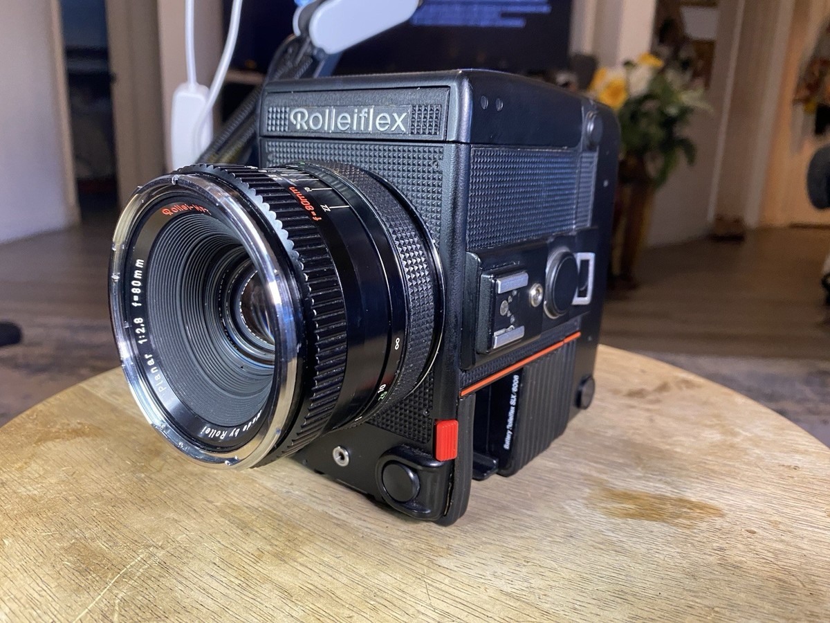 希少品 ローライ Rolleiflex 6006 Magazin 120/6×6 Rollei Rolleiflex 6006 Body & HFT Planar 80mm F2.8 Lens, 120 Film