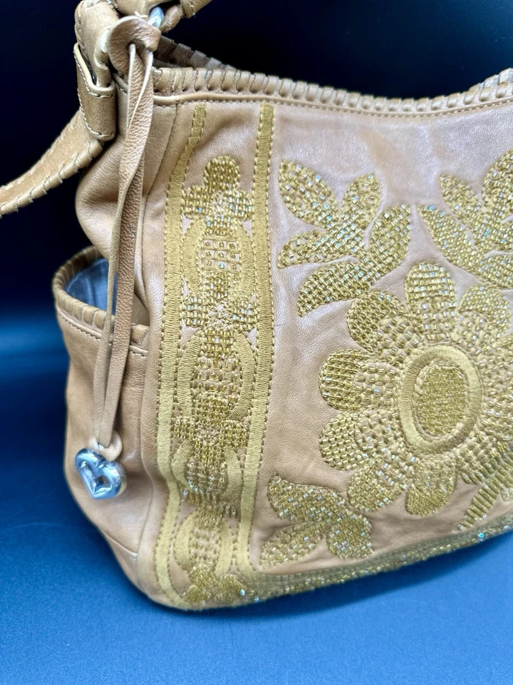 BOLSO DE HOMBRO BRIGHTON JULES OBRA MAESTRA COLECCIÓN IRIDECENTE ADORNADO CON CUENTAS Foto 4 de 4