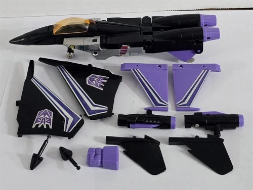 B-157 VINTAGE 1980'S HASBRO G1 TRANSFORMERS DECEPTICON SKYWARP ACTION FIGURE