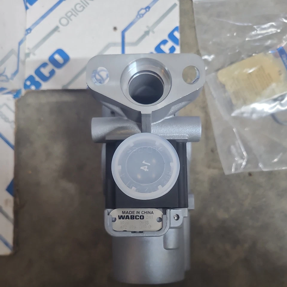 4006110030 Abs Modulator Valve Bayonet Style Connector, Includes Bol for Wabco - Image 3 of 4