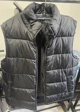 Men’s Gap Puffer Vest Size XL
