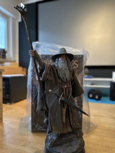 Figurine Sideshow Gandalf The Grey - Format Premium 1:4 - Home Cinéma - Le Seigneur des Anneaux - Photo 1/7