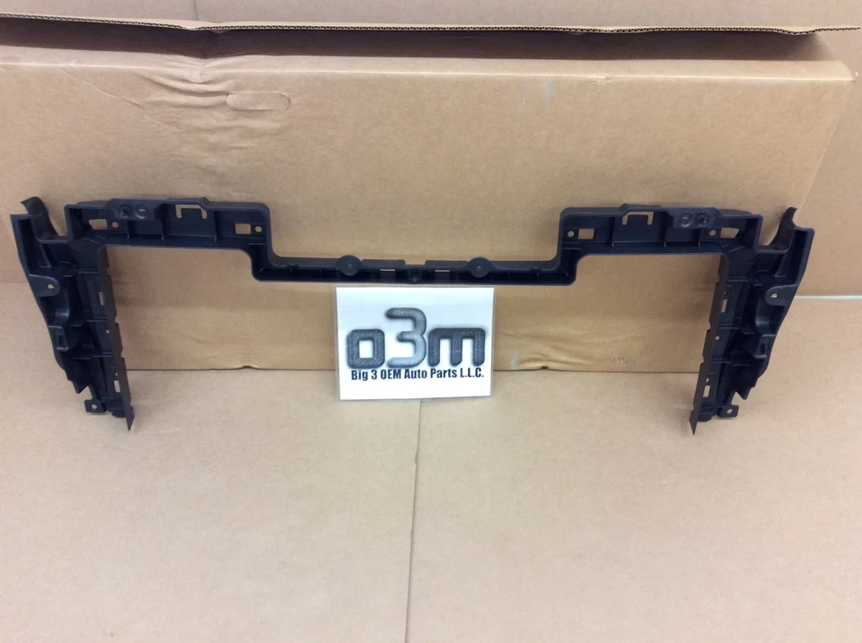 2015-2016 Chevrolet Tahoe Suburban Upper Radiator Support Shield new OE 23497751 - Image 2 of 3