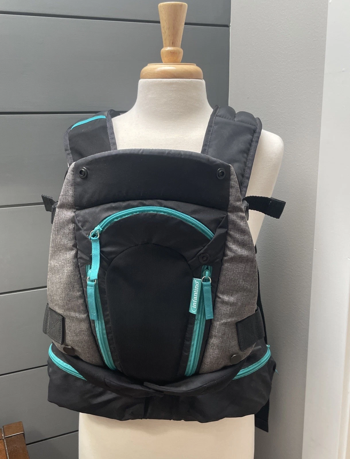 Infantino Baby Carry on Infant / toddler Carrier Grey/Black Turquoise Adjustable
