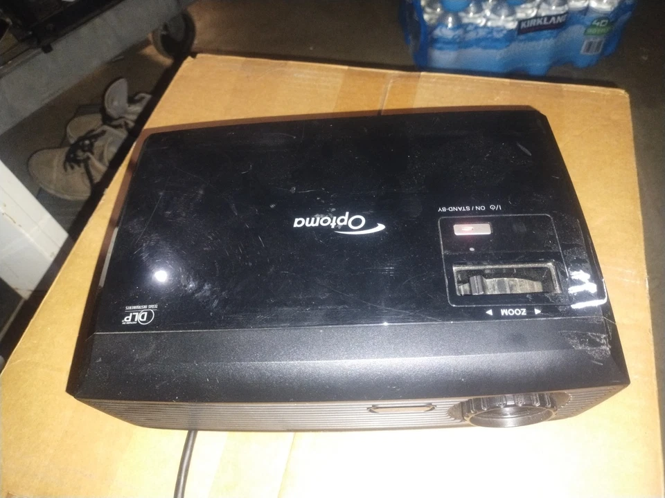 Excelente proyector Optoma DLP probado. Foto 3 de 4