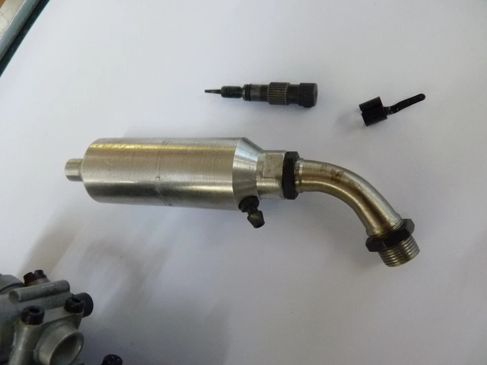 ASP FS61AR FOURSTROKE NITRO MODEL ENGINE WITH EXHAUST & NEEDLE AND RATCHET NITRO - Image 4 of 4