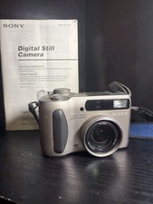 Silver Sony Cyber-shot DSC-S75 3.3MP LCD Digital Camera Carl Zeiss Lens Untested