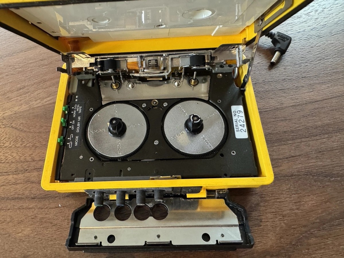 SONY ソーラー ウォークマン WM-F107 ジャンク Solar Walkman WM-F107 | eBay