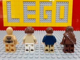 LEGO Star Wars 4504 Leia, C3PO, Han Solo, Chewbacca Minifig Set 2004