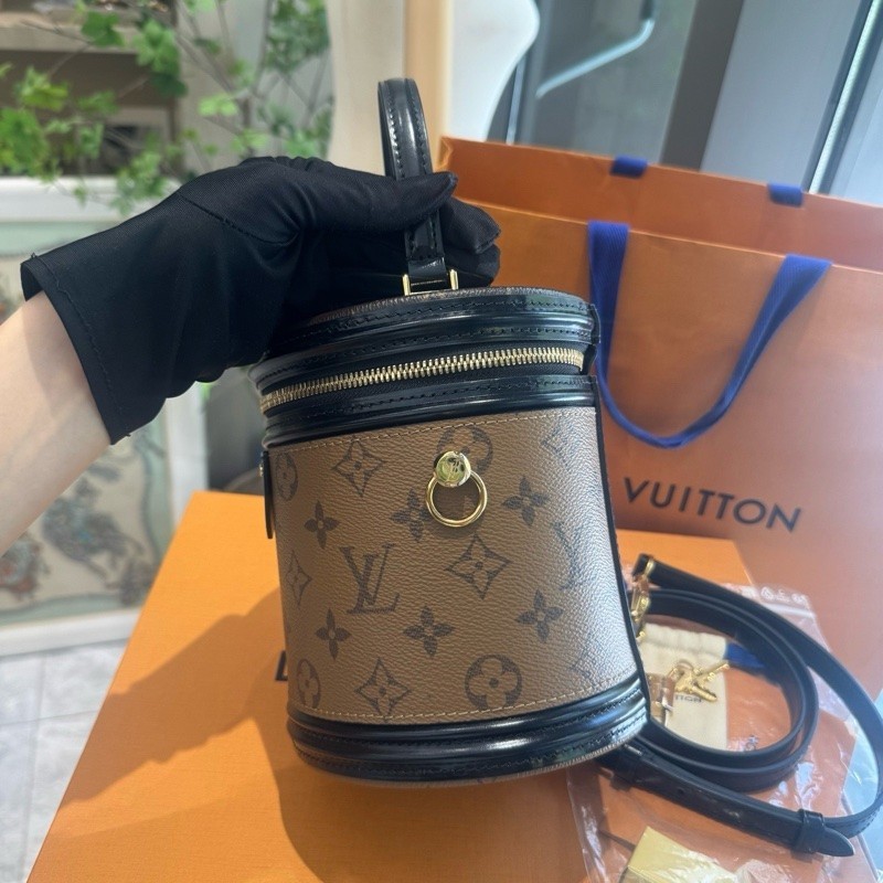 Louis Vuitton Reverse Monogram reverse Monogram c… - image 5