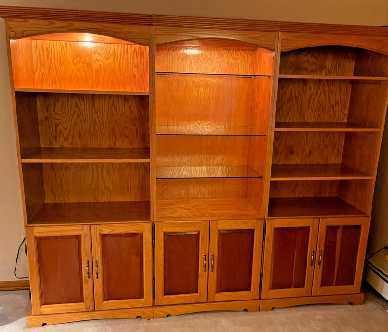 VTG HANDMADE HANDCRAFTED SOLID OAK & WALNUT 3 PIECE WALL UNIT LIGHTED 89X18X74"
