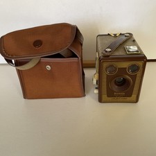 1955 Kodak Brownie Six-20 Model F Box Camera with Flash Contacts  Convas Case