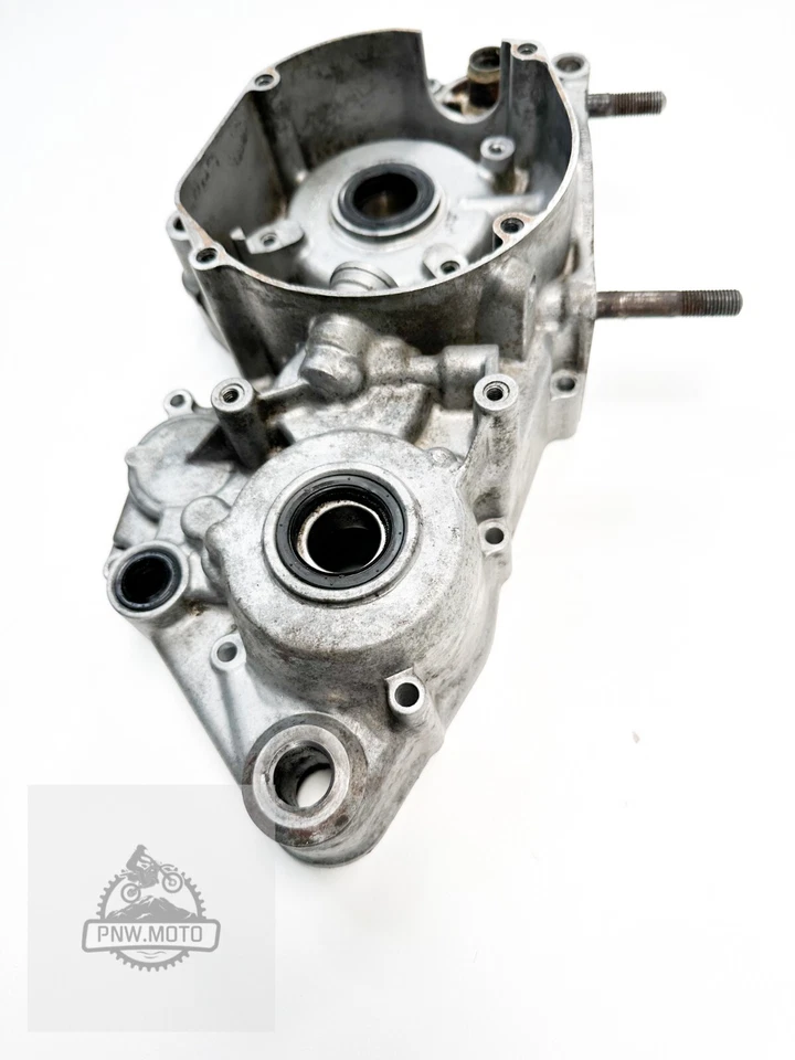 1997 铃木 RM250 Rm 250 原始设备制造商左曲柄箱曲柄箱 — 第 4/4 张图片