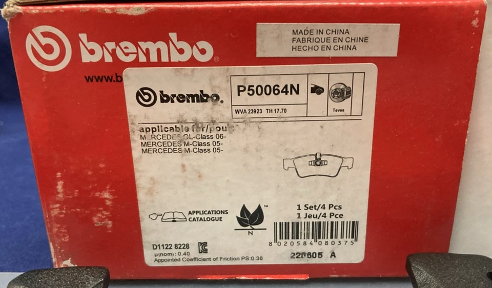 NUEVO GENUINO BREMBO P50064N CERÁMICA DISCO TRASERO PASTILLAS Foto 2 de 2