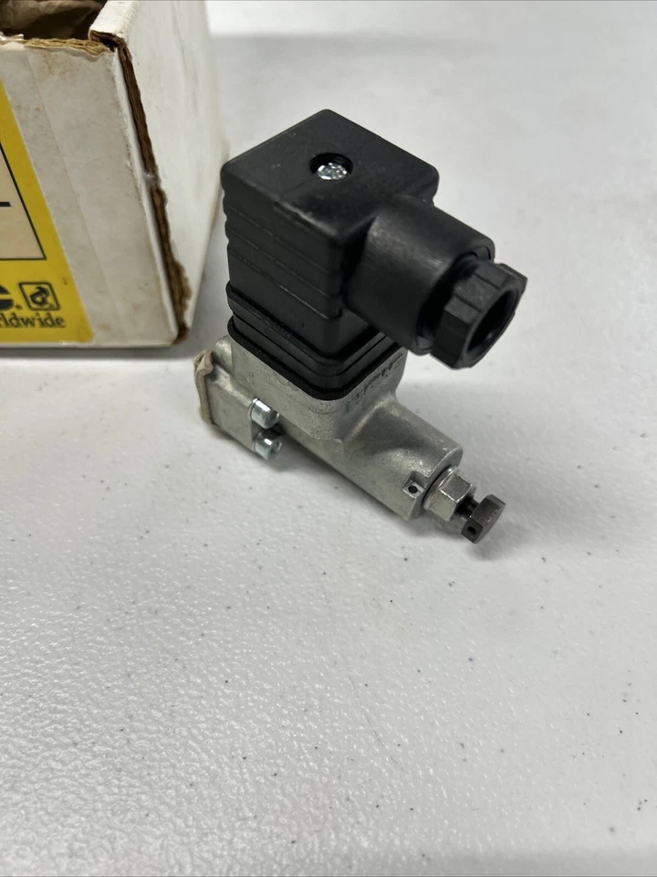 INTERRUPTOR DE PRESIÓN ENERPAC PSCK9 NUEVO EN CAJA Foto 2 de 2