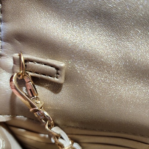 STUDIO BADGLEY MISCHKA Gold Crossbody Organizer Tasche Kettenriemen gesteppt vegan - Bild 12 von 17