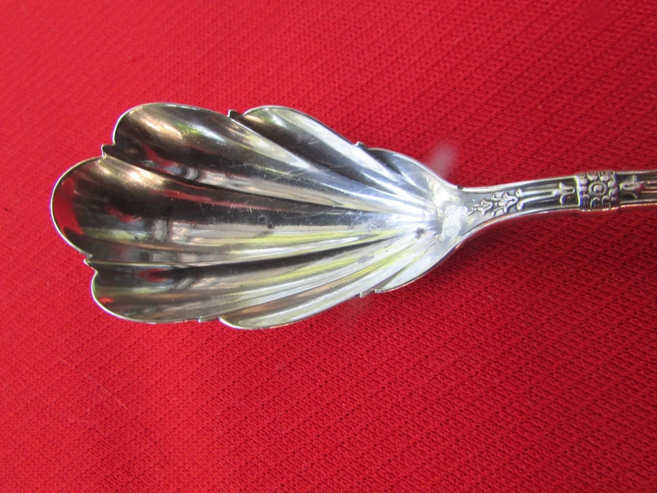 Cuchara de azúcar con patrón árabe 1875 de Whiting Gorham Sterling 5 15/16" Lg 22 gr Foto 3 de 4