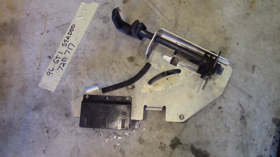 96 SEADOO GTI 720 717 REVERSE SUPPORT PLATE BRACKET ASMB W/ HANDLE ...