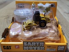 Caterpillar Earth Mover CP56 Soil Compactor Metal Construction 1:87 Scale HO CAT