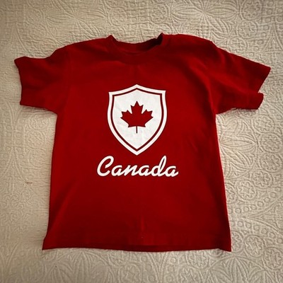 Canada tshirt size small maple leaf