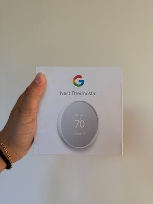 Google Nest Thermostat G4CVZ Programmable Wi-Fi Thermostat - Snow (Barely Used)