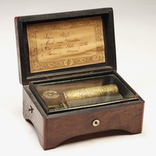 Antique C.1900 4 Aire Miniature Swiss Music Box w/ Mahogany Case